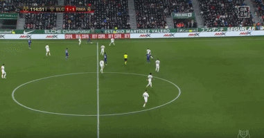 巴塞罗那与皇家贝蒂斯的西甲对决：谁将笑到最后？